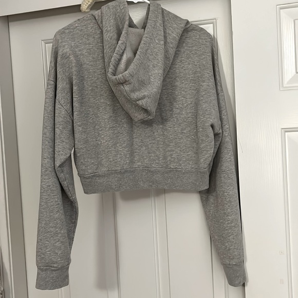 Aero | NWOT Cropped Drawstring Hoodie - Picture 9 of 13